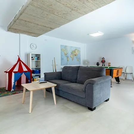 Prismar Villa *